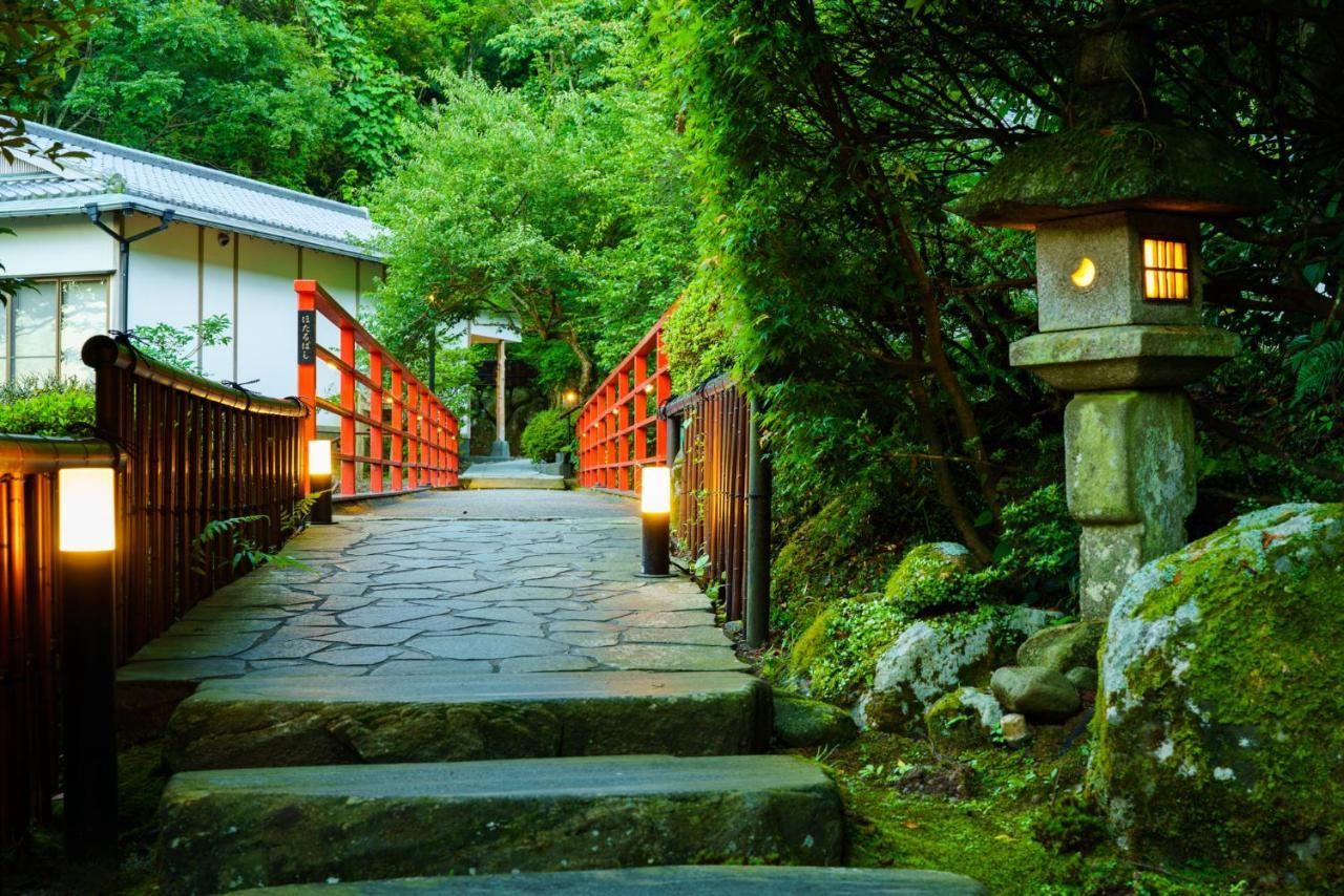 Beppu Showaen Экстерьер фото