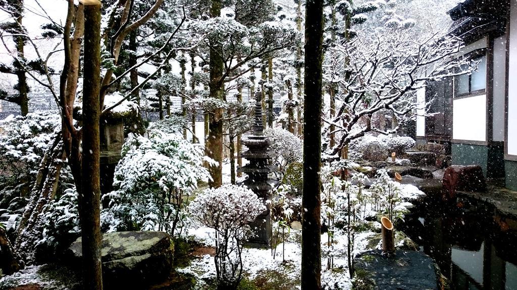 Beppu Showaen Экстерьер фото