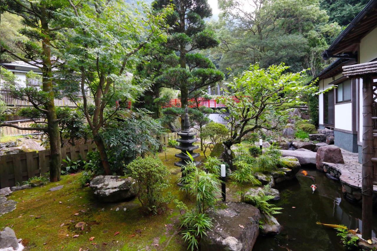 Beppu Showaen Экстерьер фото